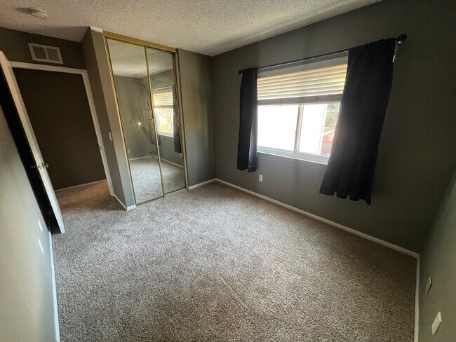 Building Photo - Stunning 4 Bedroom, 3 Bath Tierrasanta Hom...