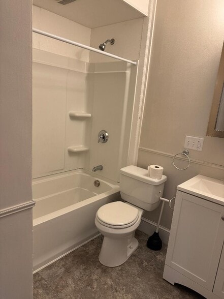 Building Photo - 868 Broadway