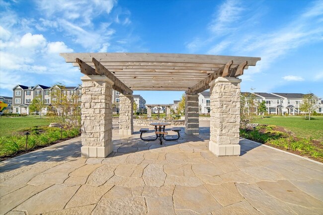 Building Photo - NEW CONSTRUCTION 3BED, 3BATH TOWNHOUSE IN ...