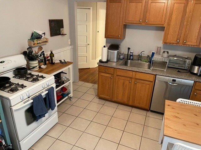 Building Photo - 81 Newbury St