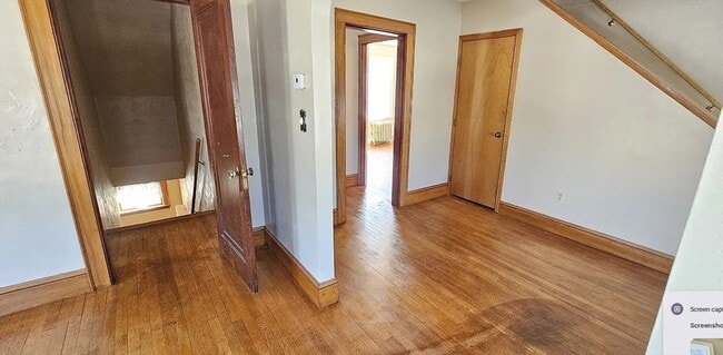 Building Photo - 1024 N Main St