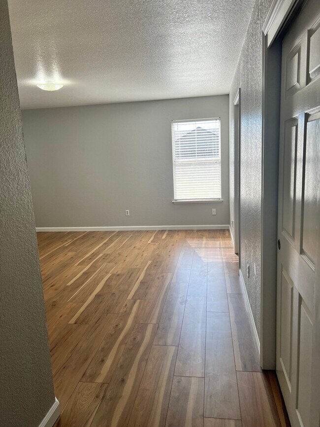 Building Photo - 1731 Third St