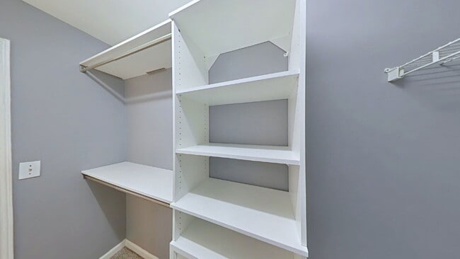 Building Photo - 5149 Manerdale Dr SE