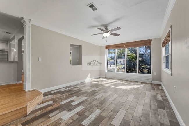 Building Photo - 4619 W Bay Villa Ave