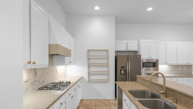 Building Photo - Spacious 4-Bedroom Home with Bonus Room – ...