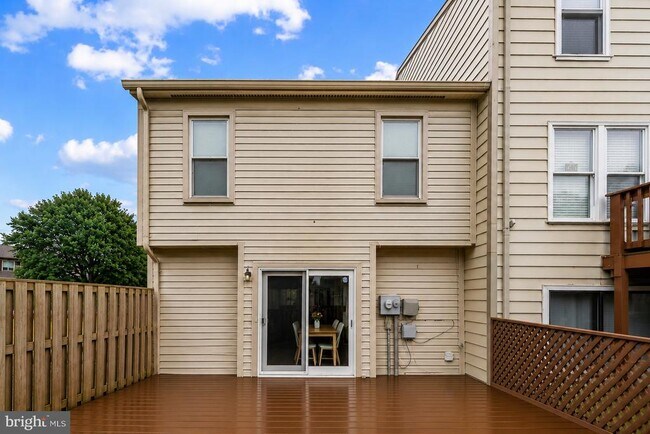 Building Photo - 7302 Rokeby Dr