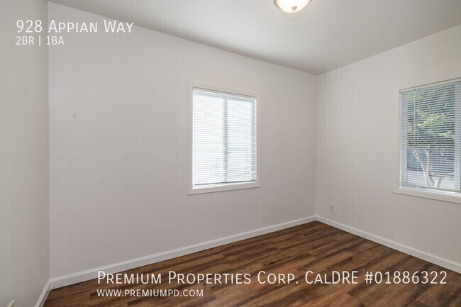 Building Photo - 928 Appian Way