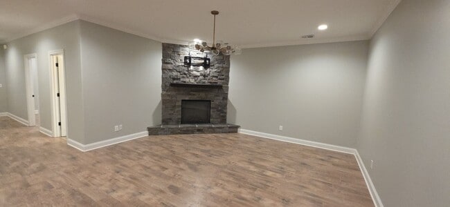 Building Photo - 418 Mcchrystal Dr