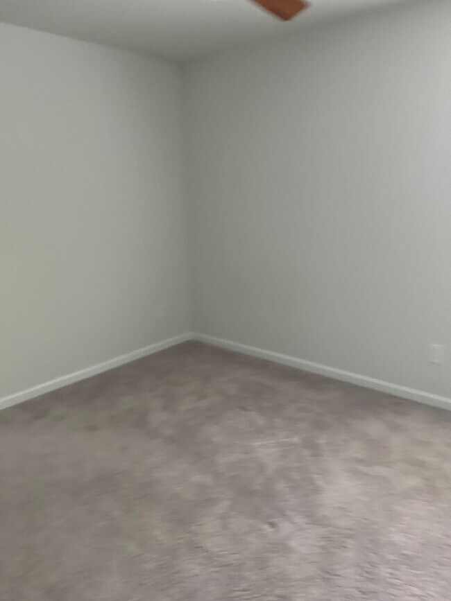 Building Photo - Everridge Development