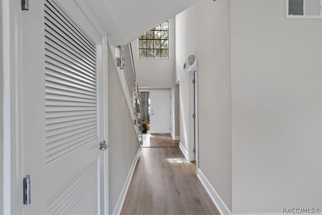 Building Photo - 11310 W Bayshore Dr