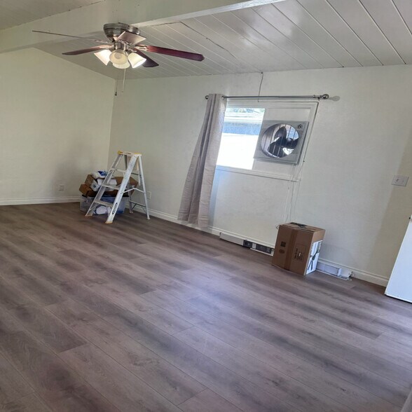 Building Photo - 590 Durham St