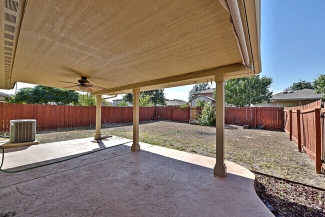 Building Photo - ONE STORY  |  GREAT LOCATION  |  NEAR 1605...