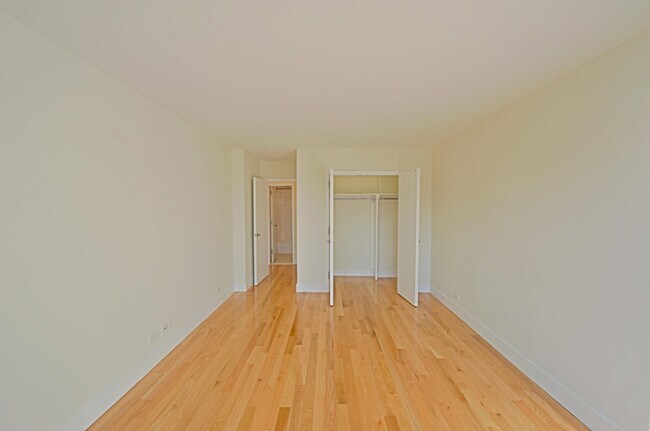 Building Photo - 329 E 65th St