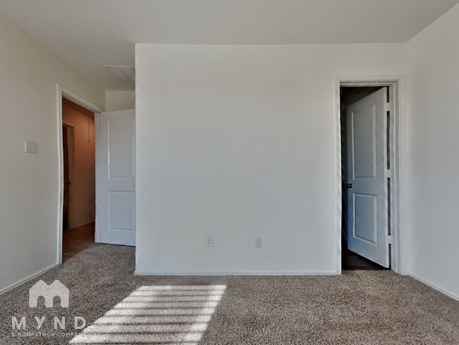 Building Photo - 128 Vulcan Dr