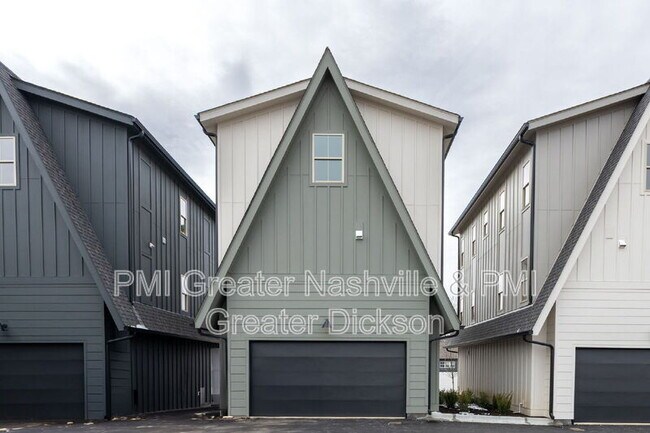 Building Photo - 537 Midnight Wy