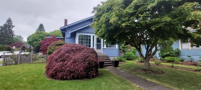 Building Photo - Beautiful Classic Home in Columbia Neighborhood