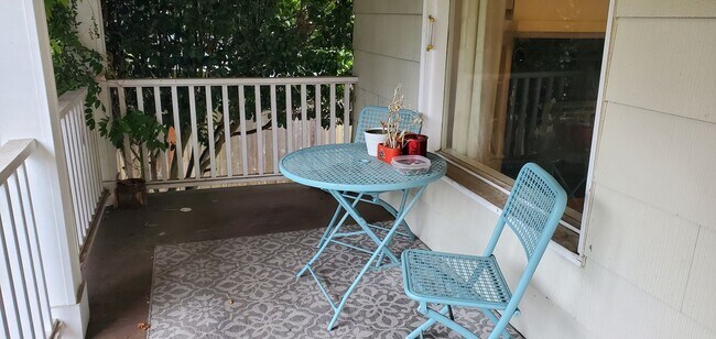 Building Photo - Spacious 2 Bed 1 Bath in Central Ballard