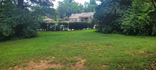 Building Photo - Knoxville 37923 - 2 bed 2.5 bath condo - c...