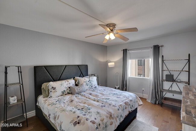 Building Photo - 3825 E Camelback Rd