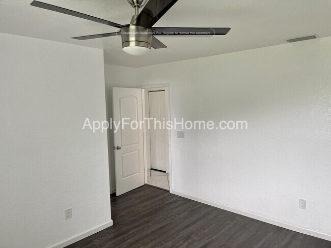 Building Photo - Single Family Home in Seminole