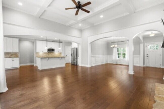 Building Photo - 585 Herons Brook Dr