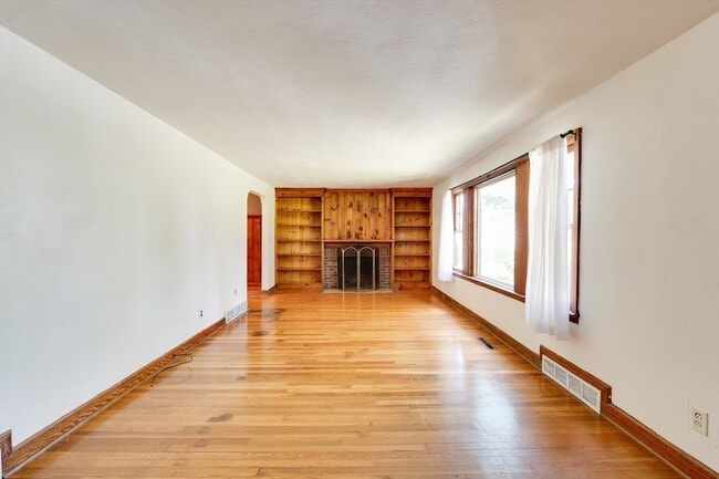 Building Photo - 69 Aldrich Dr