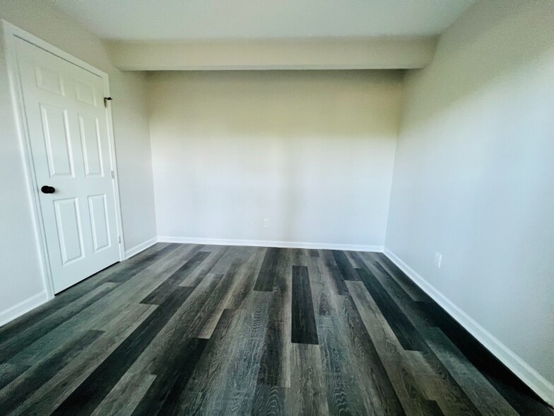 Building Photo - 313 Cabaret Ct