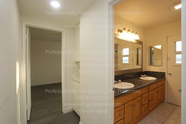 Building Photo - 17679 San Vicente St