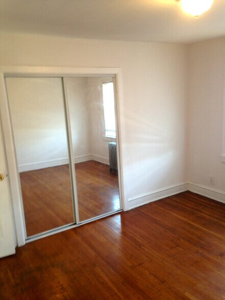 Master BR - 4032 Maywood street