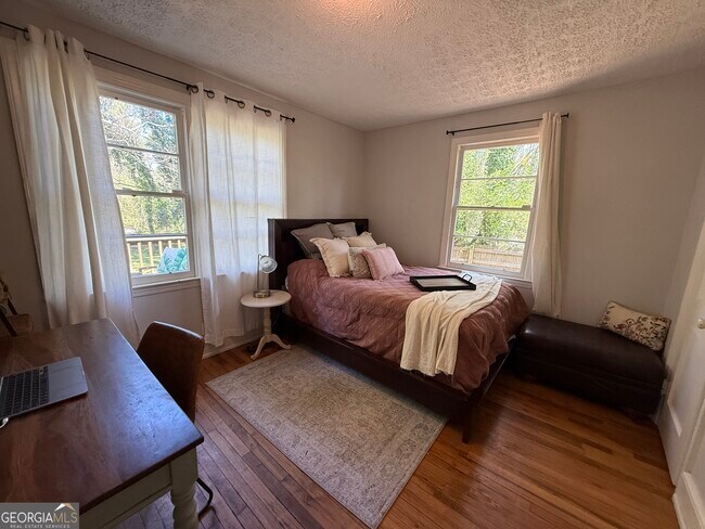 Building Photo - 199 Mimosa Dr