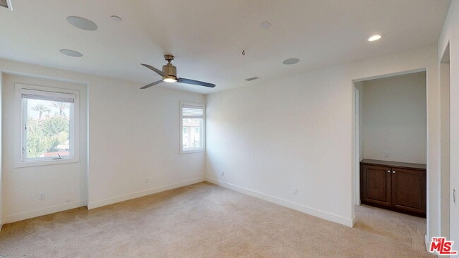 Building Photo - 12073 Carabela Ct