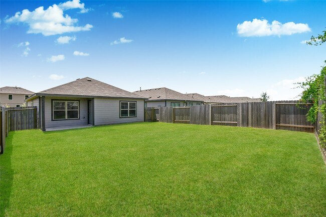 Building Photo - 7915 Meadow Cranesbill Ln