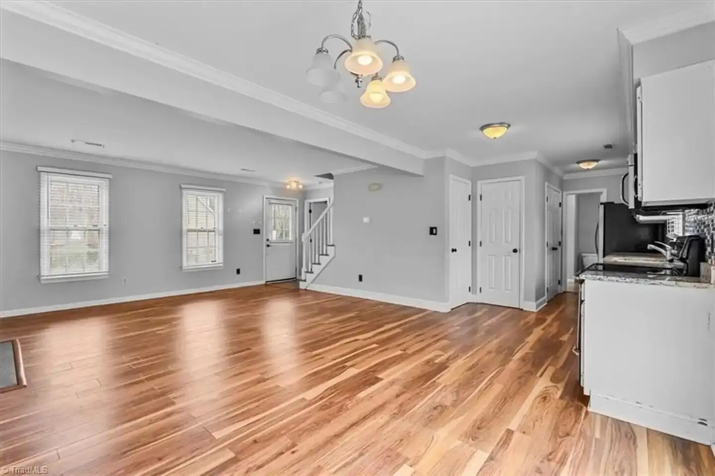 Building Photo - 332 Brookside Ct