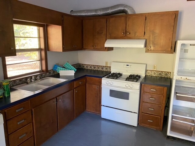 Building Photo - 2007 Whitebead Trail