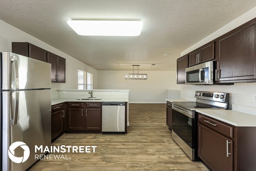 Building Photo - 10031 Amber Breeze