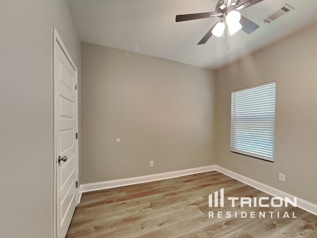 Building Photo - 2317 Silver Maple Cir