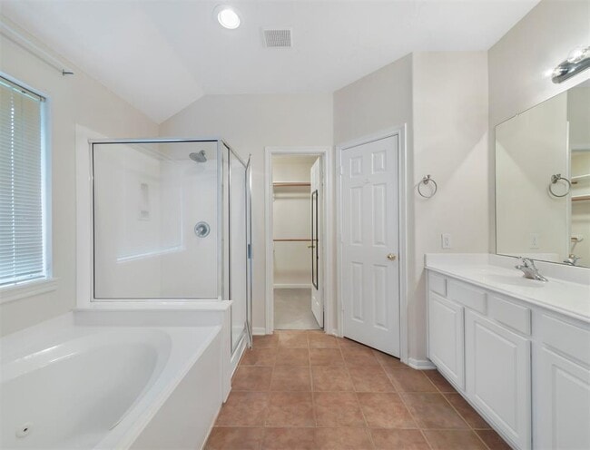Building Photo - 158 W Burberry Cir