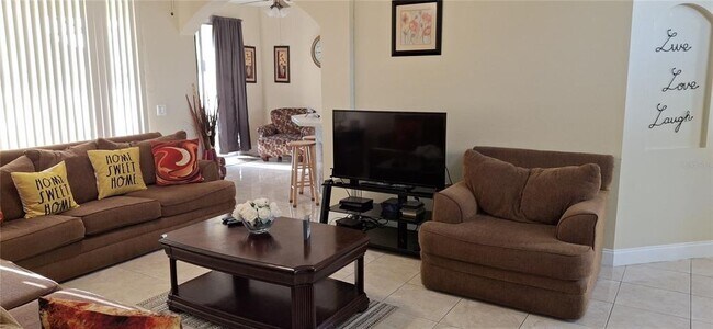 Building Photo - 500 Orista Dr