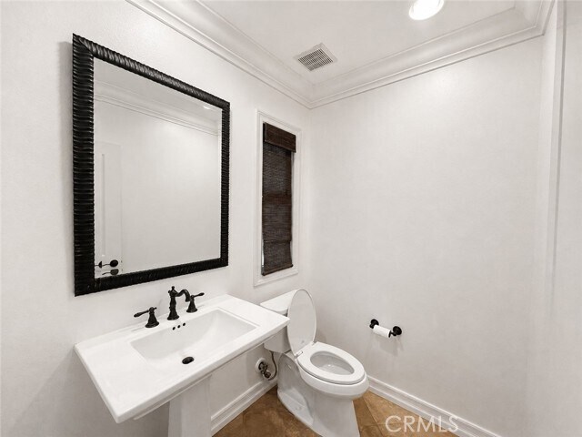 Building Photo - 15 Corte Cabrito