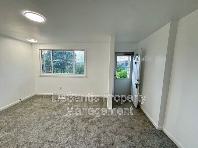 Building Photo - 42 Climax St