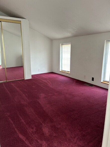 Upstairs Office - 212 Carnahan Ave