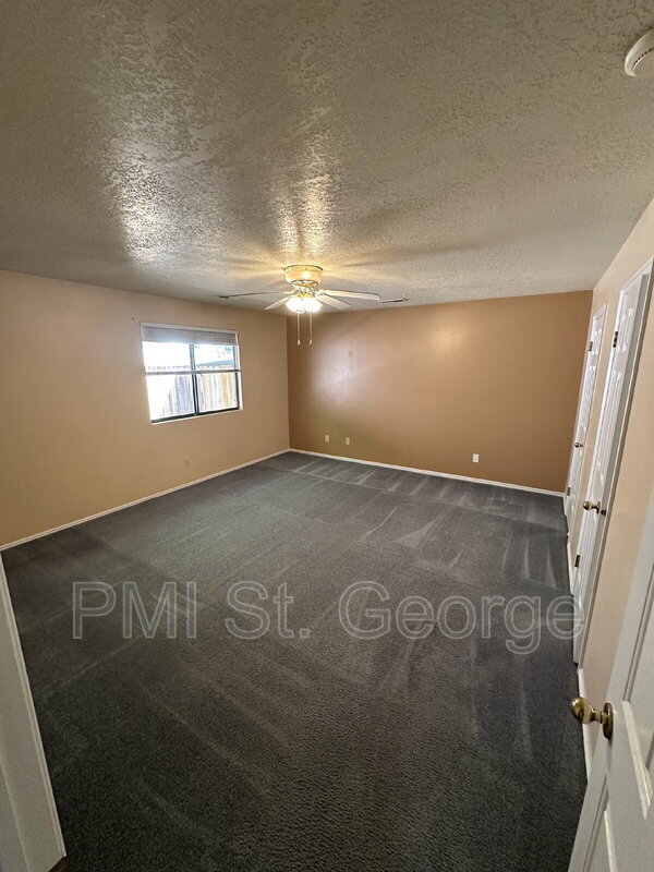Building Photo - 55 E 600 S