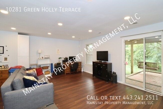 Building Photo - 10281 Green Holly Terrace