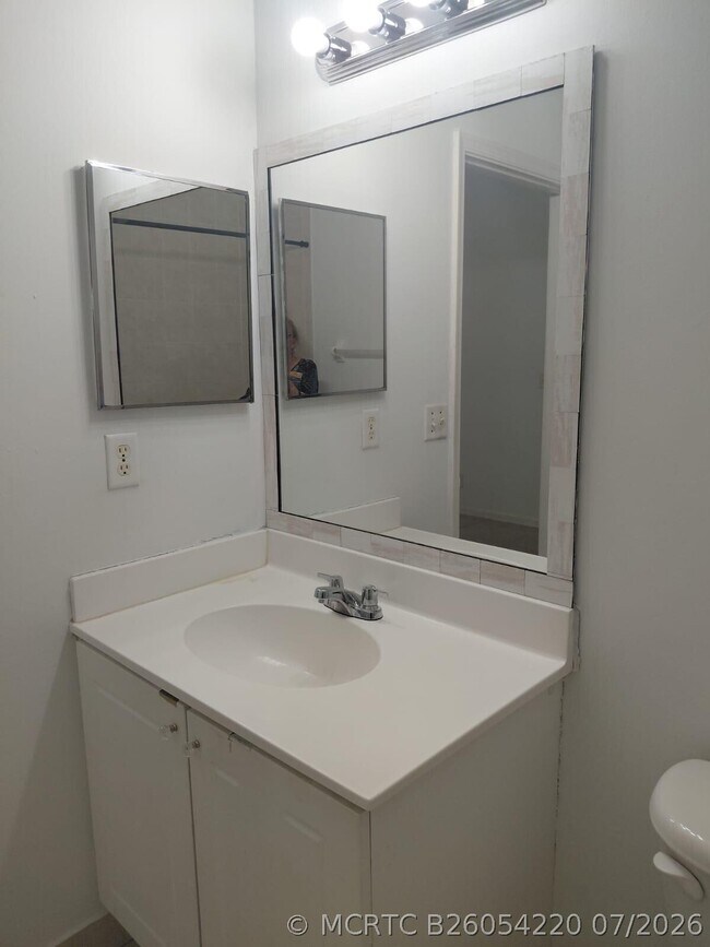 Building Photo - 4524 Oak Terrace Dr