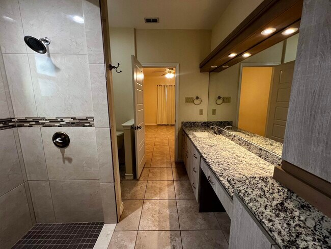 Building Photo - 5703 Moses Lp