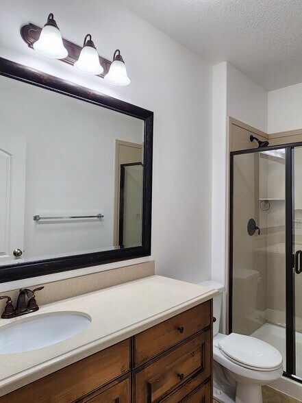 Building Photo - 1030 N 995 W