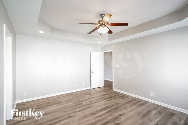 Building Photo - 3709 Meadow Ridge Ln