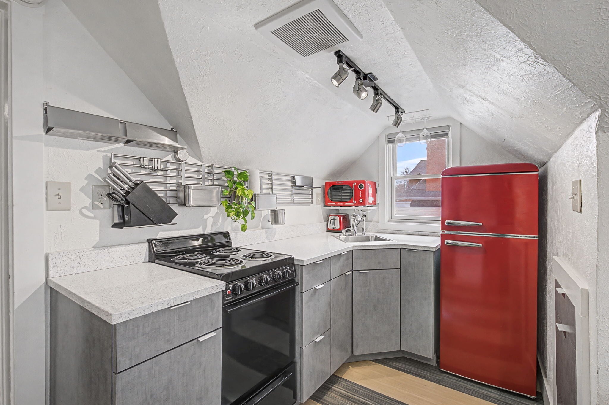 kitchen - 1427 Clayton St