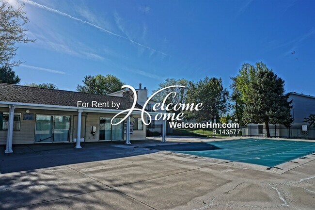 Building Photo - Convenient & Cozy Ground Level Condo Near ...