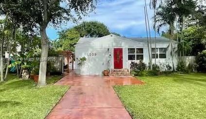 Building Photo - 1509 N 17th Ave